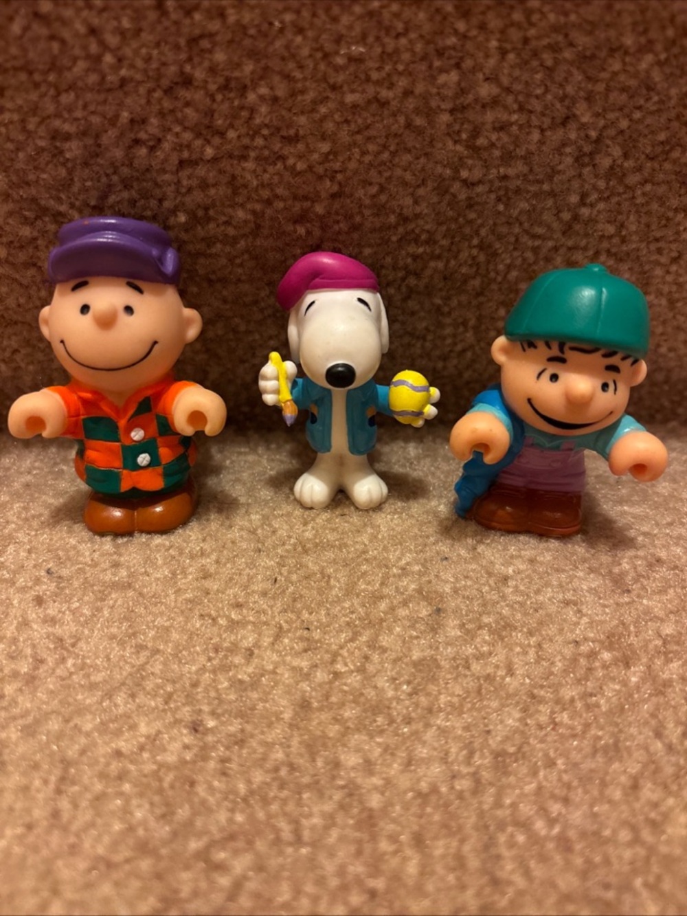 collectible items  1989 McDonald's Happy Meal "Peanuts on the Farm" set.